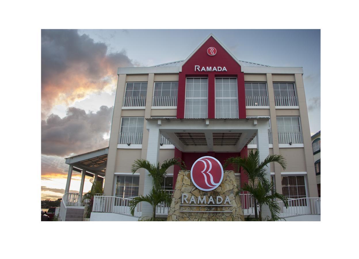 Ramada By Wyndham Tikal Isla De Флорес Екстериор снимка