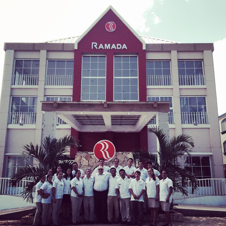 Ramada By Wyndham Tikal Isla De Флорес Екстериор снимка