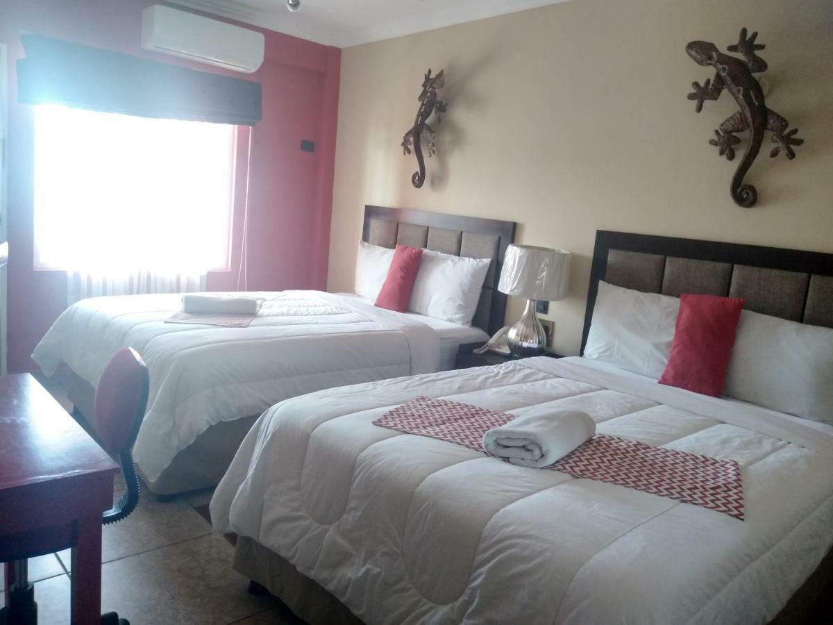 Ramada By Wyndham Tikal Isla De Флорес Екстериор снимка
